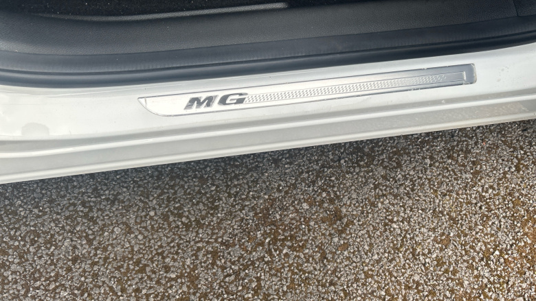 MG Hs 1.5 T-GDI PHEV Exclusive 5dr Auto Hatchback